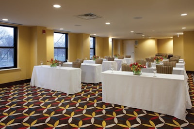 Overlooking Lincoln Park, a second-floor meeting room can hold 75.