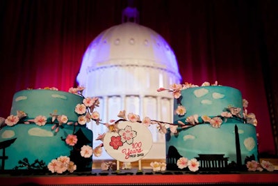 Duff Goldman of Charm City Cakes and TLC's Ace of Cakes created a cake decorated with cherry blossoms and Washington memorials specifically for the event.