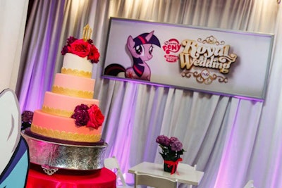 The event carried a 'bridle party' theme in honor of the show's wedding episode.
