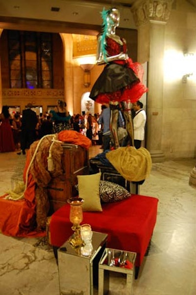 Mannequins dressed in vintage circus-style outfits formed visual vignettes throughout the museum.
