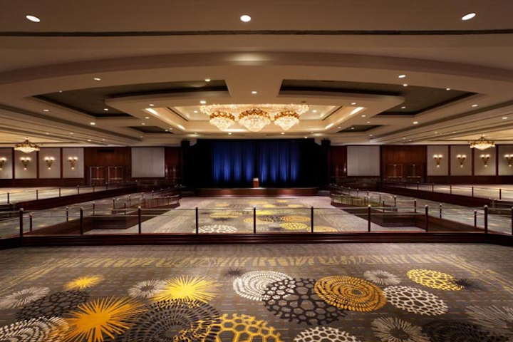 The Hyatt Regency Century Plaza has extensive meeting facilities, with more than 100,000 square feet of flexible function space, including an exhibit hall and one of the largest ballrooms in town. In 2010, there was a $4.1 million renovation of the Plaza Level junior ballrooms and in January, the hotel completed a $1.3 million renovation of its largest ballroom, the 25,000-square-foot Los Angeles Ballroom. It holds 2,300 for a reception, 1,812 for a banquet, or 1,140 in a classroom setting.