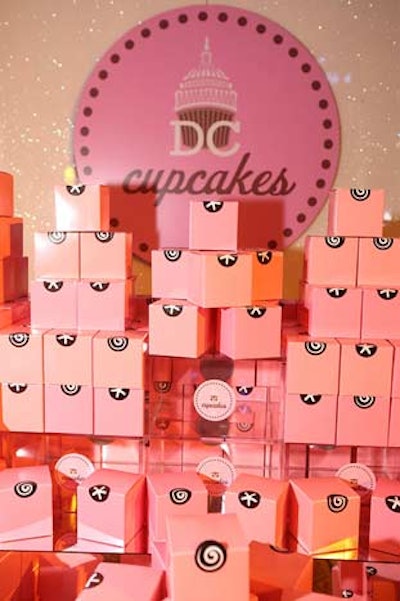 Sponsor Georgetown Cupcake donated 800 individually packaged cupcakes available to V.I.P. ticketholders.