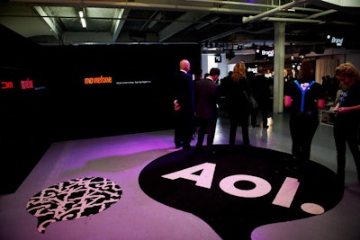 With so many different areas, AOL kept the design focused on all aspects of its brand, with speech-bubble-shaped carpets in the signature black-and-white color scheme and TV screens displaying content attached to walls that hid the back-of-house production.