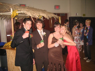 Smoothie bar for a high school prom