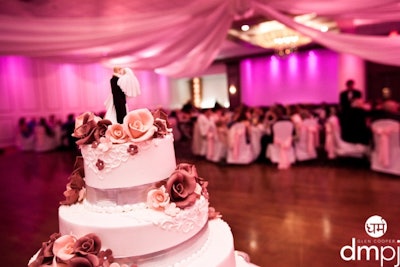Regency Suite: Wedding Cake