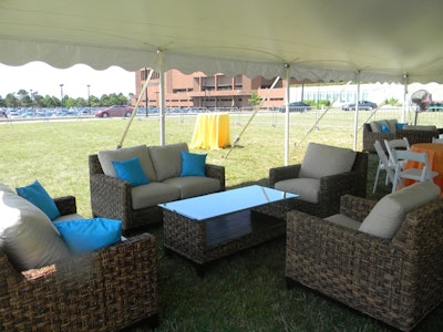Circle Lawn (4): 96,00 Sq. Feet of Space Overlooking the Water