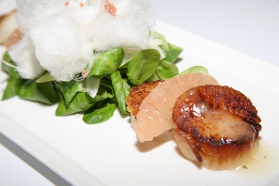 Seared Scallop with Grapefruit and Bacon Cotton Candy