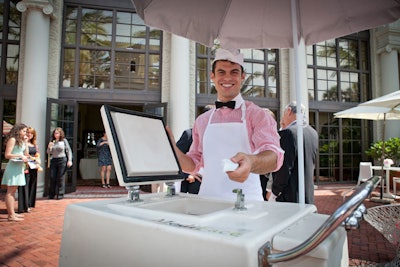 During Tuesday's morning break, a Popsicle vendor served frozen treats to attendees.
