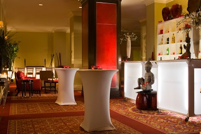 Prefunction Area: Style and ambiance are part of the package at the New York Marriott Downtown