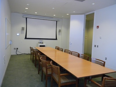Room 4201: Preset Meeting Space for 14 with Video Conferencing