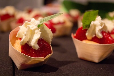 White House chef Bill Yosses was influenced by Le Charme Discret de la Bourgeoisie to create a simple dessert of angel food cake with local strawberries.