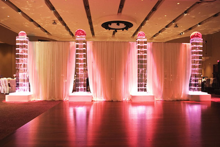 Backdrop 9-Foot-Tall Square Pillars