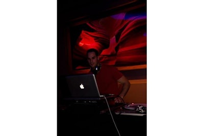 DJ Equipment / Booth