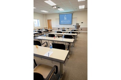All meeting rooms have installed LCD projectors and screens
