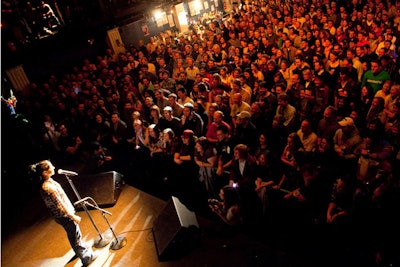 In 2009, Brightest Young Things organized the Bentzen Ball, a four-day comedy festival held at various venues around Washington, D.C.