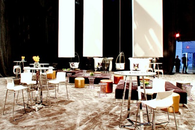 As part of its event for the 2011 International C.T.I.A. Wireless show in Orlando, Sprint created a movie-theater-style lounge in which 30-foot-tall columns functioned as phone charging stations and as projection screens for Sprint products.