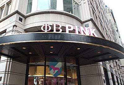 To emulate the “insiders-only” feel of New York Fashion Week in 2006, Victoria’s Secret Pink created Phi Beta Pink Sorority House as a preview party for fashion editors. On the awning of the Fifth Avenue storefront, the girly clothing brand placed three-dimensional Greek letters, a move that required a 24-hour permit.