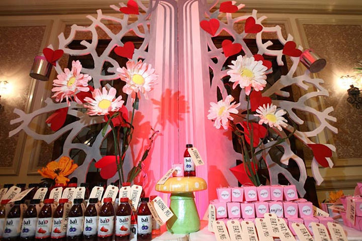 33 Ideas For Alice In Wonderland Themed Events Bizbash