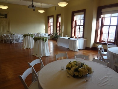 Evening wedding reception in Lincoln Hall