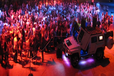 Hummer H3 Xtreme, cheerleading competition event dance party