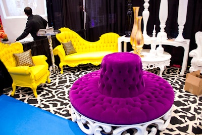 High Style Rentals showed off its collection of colorful rentals on the show floor, including the bright yellow Jasmine chaise and Lord’s chair, and the purple Tiffany tête-à-tête.