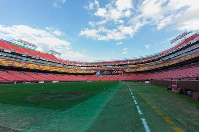 The Washington Redskins welcomed D.C.-area planners to FedExField for a V.I.P. site visit and tour of the facility. The planners enjoyed perfect fall weather, and were invited onto the field.