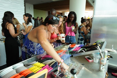 During Lollapalooza weekend in Chicago, Gilt City hosted a summer pool party with a custom Havaianas bar. Guests could choose from a rainbow of colors to design their own pair of flip-flops.