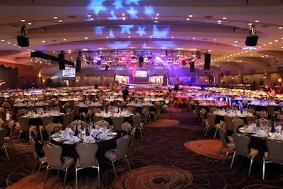 Hargrove created a regulation boxing ring, surrounded by table seating for 1,800 guests, in the middle of the Washington Hilton ballroom for Fight Night.