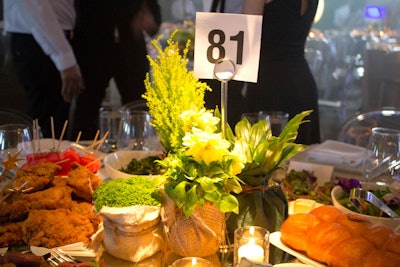 Van Wyck & Van Wyck produced this year's Friends of the High Line benefit in New York. The centerpieces consisted of small burlap sacks filled with air ferns and other plants, which guests could take home with them.