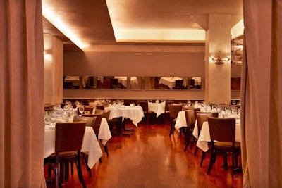 Blue Water Grill’s jazz dining room