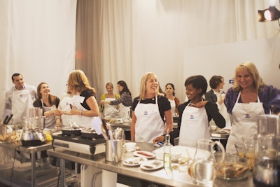 FAGE and Bobby Flay partnership: Transformed New York’s Mesa Grill restaurant into the FAGE “Plain Kitchen.” Cooking classes for 50 journalists conducted by chef Flay.