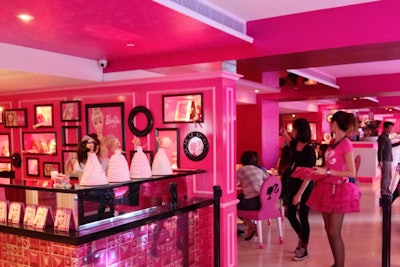 Barbie Café