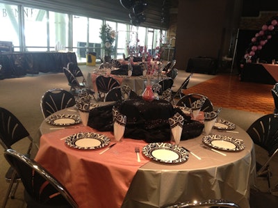 We offer customized table settings and centerpieces