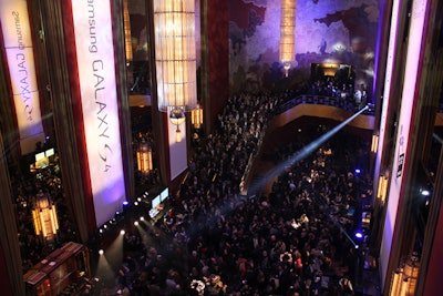 At the reception, branded banners decorated the Radio City lobby. In keeping with the 'unpacked' theme, catered bites from Sonnier & Castle were served in boxes.