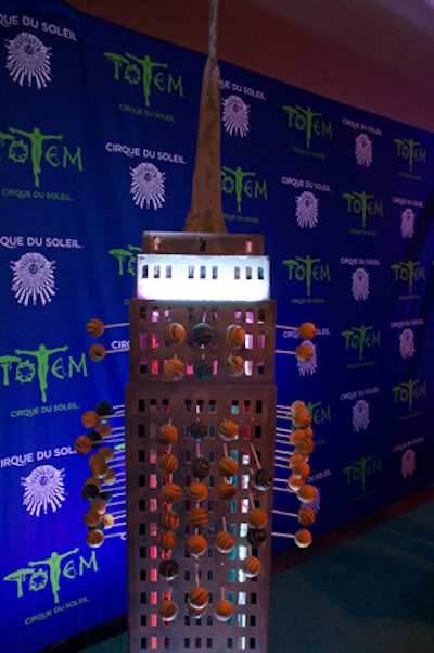 On the red carpet, skyscraper structures held cake pops from New York Cake Pops that guests were welcome to help themselves to during intermission.