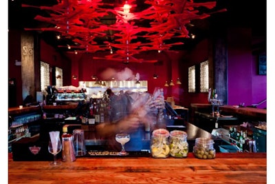 The Lounge, 25 guests