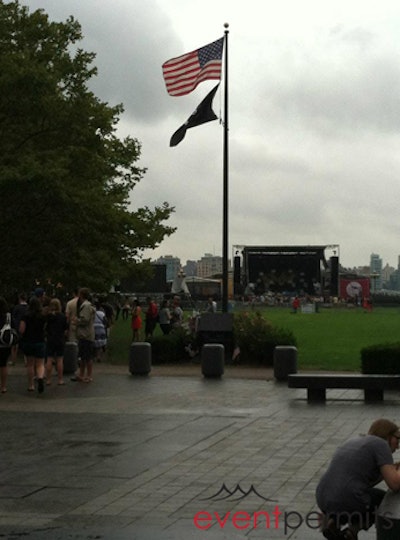 Crowd filing into Pier A