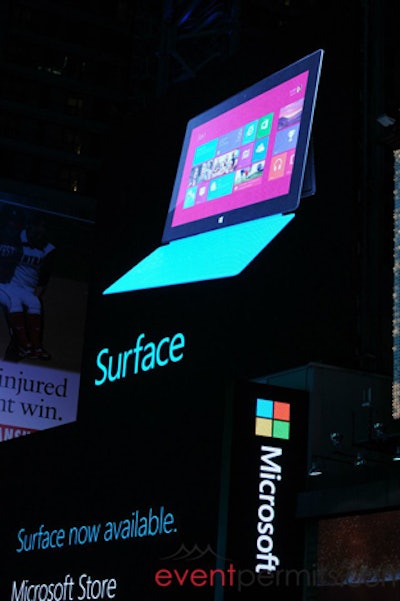 Windows 8 event with 19 screens in Times Square