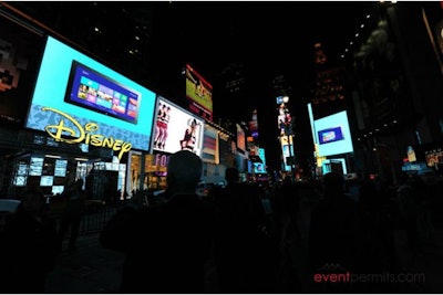 Windows 8 event with 19 screens in Times Square