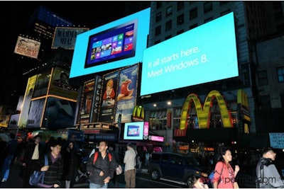 Windows 8 event with 19 screens in Times Square