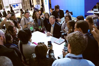Bloggers had an opportunity to talk to Ford C.E.O. Alan Mulally at the North American International Auto Show, part of the company's strategy to give bloggers special access and meaningful experiences.