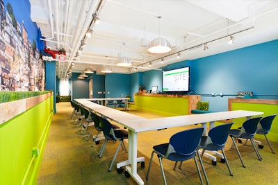 U-shaped seating for up to 18 guests.