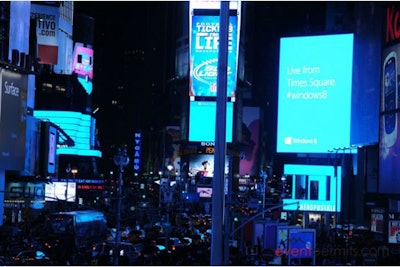 Windows 8 event with 19 screens in Times Square