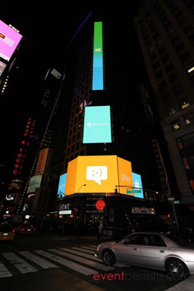 Windows 8 event with 19 screens in Times Square