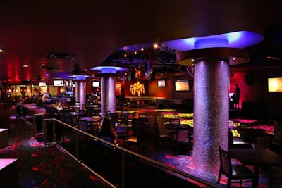 3. Vee Lounge