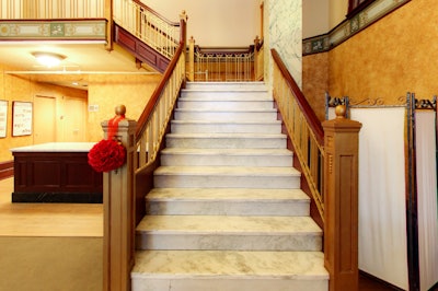 Gallery – Staircase