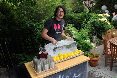 Guests at Stella McCartney's 2011 spring preview scooped up shaved ice by People's Pops in New York.