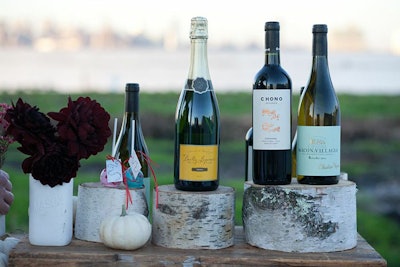 1 Bk Magazine Fairy Tale Wedding Bar Setup