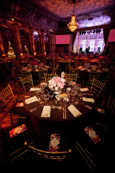 Floral designer Raúl Ávila, perhaps best known for his work on the Met's annual Costume Institute Gala, came onboard for the first time, creating simple but bountiful peony centerpieces in different hues that sat on each of the 43 dinner tables.