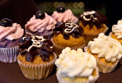 For dessert, fans in suites will have access to cupcakes in flavors such as lavender blueberry, s'mores, red velvet, vanilla bean, and chocolate.